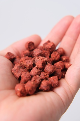 Прикормка рыболовная пеллетс NICK BAITS GOLD "FISHFRUITS 14 мм" Королевская слива; пачка 1 кг