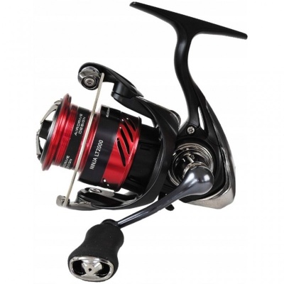 Безынерционная катушка Daiwa 23NINJA LT2000